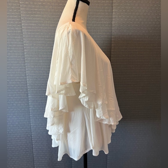 Express V-Neck Short Sleeve Ruffle Top - Picture 3 of 9